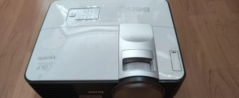 benq-mw817st-big-0