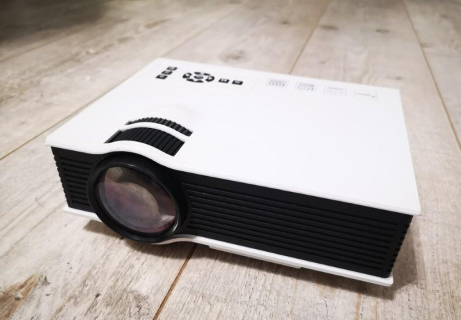 mini-led-projector-uc4-big-0