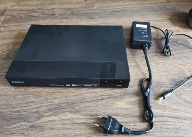 sony-blu-ray-prehravac-bdp-s6700-big-0
