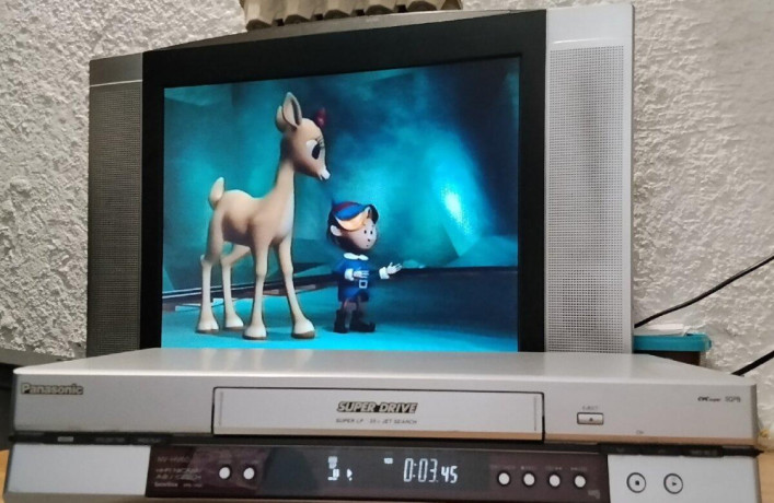 panasonic-nv-hv60-hifi-stereo-videorekorder-big-1