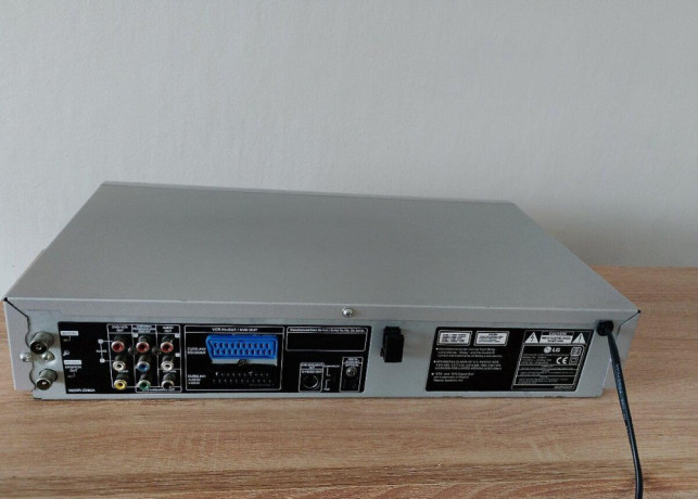 videorekorderdvd-prehravac-lg-vc8816do-big-1
