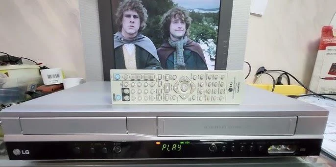 lg-combo-6-head-hi-fi-stereo-dvdvhs-recorder-40-euro-big-0