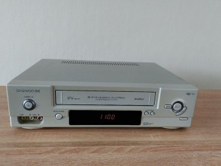 videorekorder-hi-fi-stereo-daewoo-sv-877e-dialkovy-ovladac