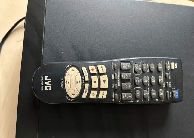 jvc-vhs-prehravac-big-3
