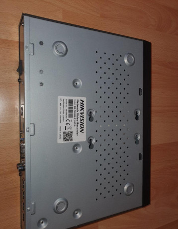 hikvision-poe-nvr-ds-7604ni-e14pa-big-4
