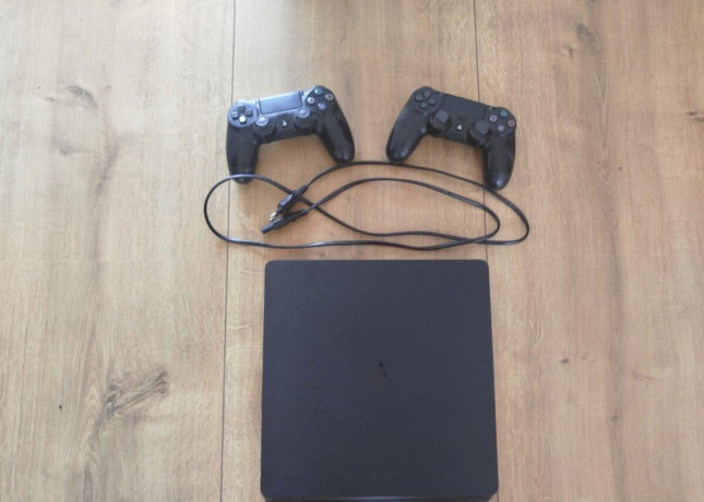 predam-konzolu-ps4-slim-big-0