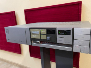 akai-am-u7