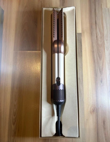 dyson-airstrait-novy-big-3