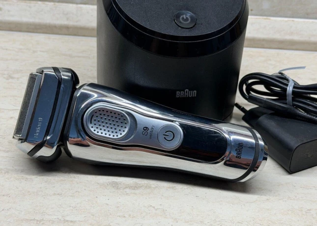 braun-series-9-holiaci-strojcek-cistiaca-stanica-big-1