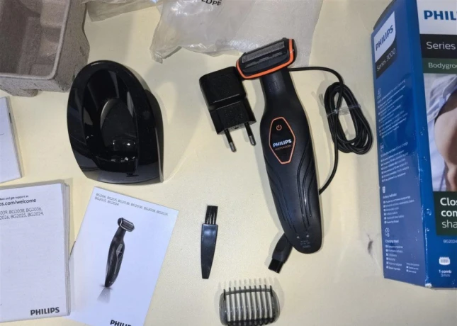 predam-holiaci-strojcek-philips-bodygroom-bg202415-big-3