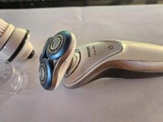 holiaci-strojcek-philips-s7530