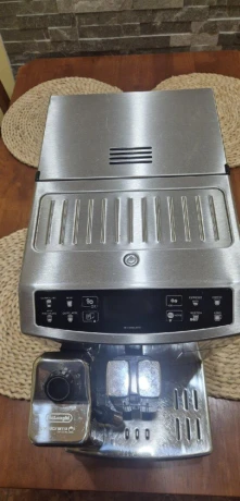 predam-kavovar-delonghi-big-2