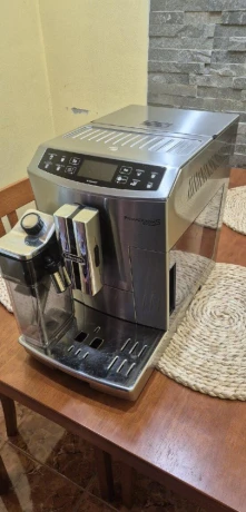 predam-kavovar-delonghi-big-3