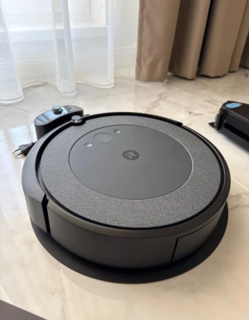 irobot-roomba-i3-rvd-y1-big-0