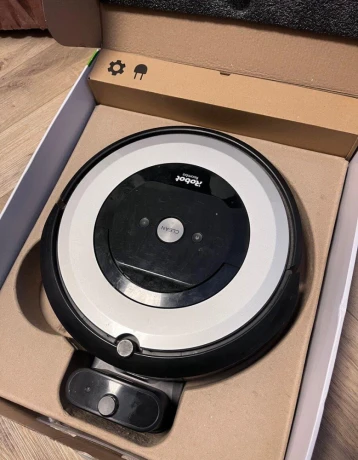 irobot-roomba-e5-big-2