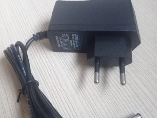 acdc-adaptery-adaptery-na-nabijanie-mobilu-a-dalsie