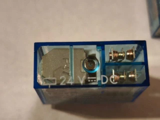 rele-24v-8a250vac