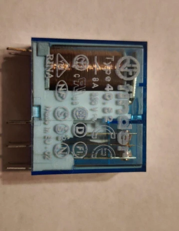 rele-12v-8a250vac-big-0