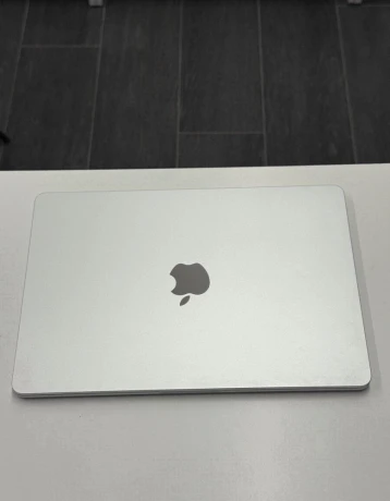 apple-macbook-air-m3-2024-16gb-512gb-big-1