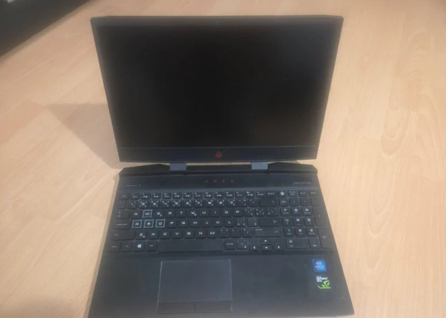 hp-omen-15-dc0021nc-big-1
