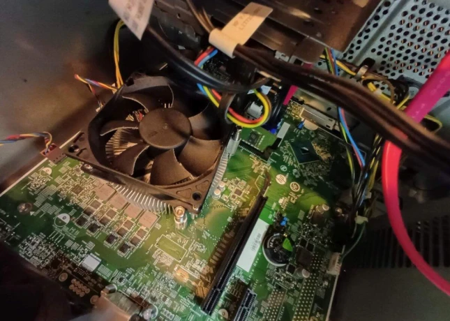 pentium-g5500-4gb-ram-uhd630-ssd250gb-hdd250gb-big-3