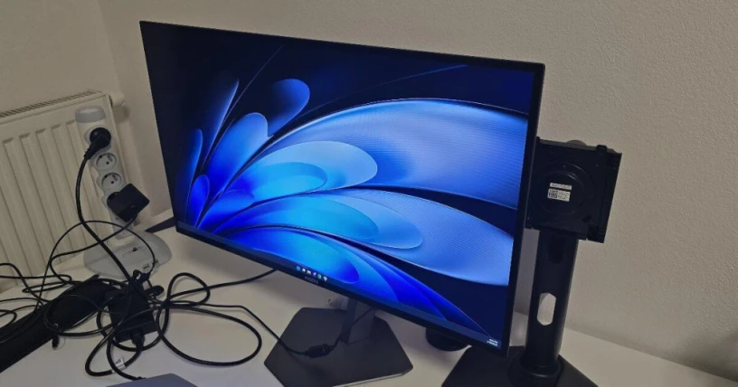 aoc-ag276qzd-oled-27-gaming-monitor-zaruka-qhd-240-hz-big-3