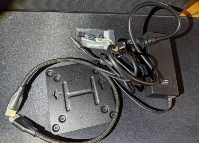 predam-mini-pc-intel-nuc-13th-gen-s-prislusenstvom-big-4