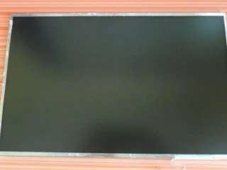 na-predaj-154-display-ccfl-30pin-pre-starsie-notebooky