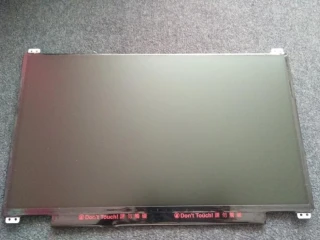 133-led-slim-displej-b133xtn01-z-notebooku