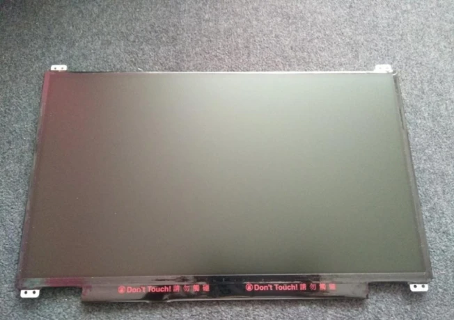 133-led-slim-displej-b133xtn01-z-notebooku-big-0