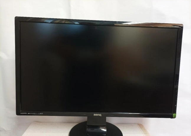 monitor-24-benq-2460-big-0