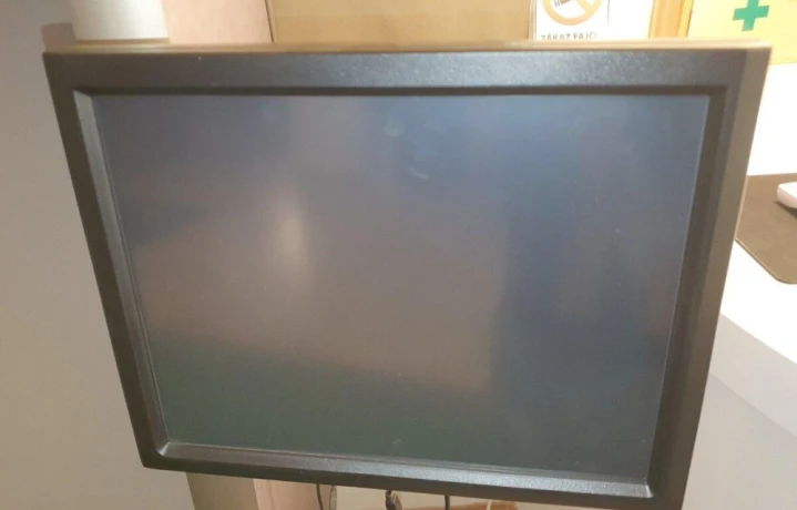 15-iiyama-prolite-t1531sr-b3-dotykovy-dvi-vga-big-0