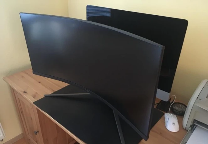herny-monitor-msi-mag-345cqr-big-1