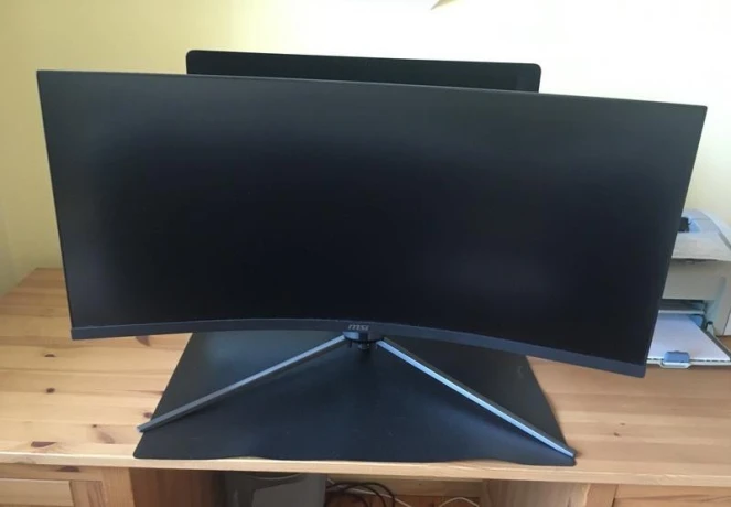herny-monitor-msi-mag-345cqr-big-4