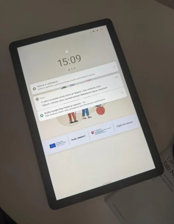 lenovo-tab-m10-3rd-gen-64gb-cierny-big-3