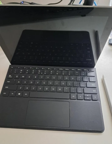 tablet-pc-microsoft-surface-go-big-2