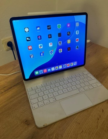 ipad-pro-129-6-gen-m2-256gb-cellular-apple-pencil-kl-big-0