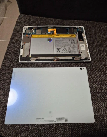 lenovo-tab-p10-x705l-na-diely-big-1