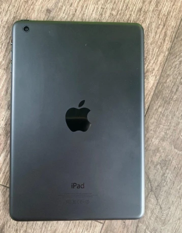predam-ipad-apple-1-generacie-big-0