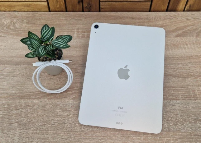 ipad-air-4th-gen-2020-256gb-wifi-strieborny-big-0