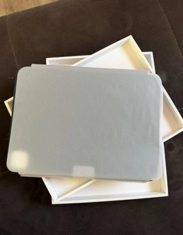 apple-magic-keyboard-pre-ipad-pro-11-big-3