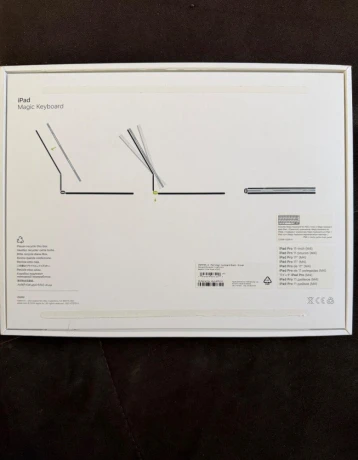 apple-magic-keyboard-pre-ipad-pro-11-big-1