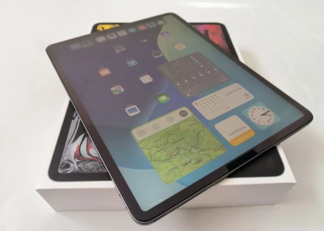 apple-ipad-pro-129-256gb-space-grey-3generacia-big-2