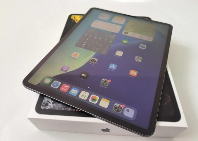apple-ipad-pro-129-256gb-space-grey-3generacia-big-0