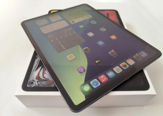 apple-ipad-pro-129-256gb-space-grey-3generacia-big-3