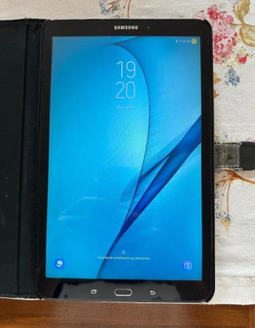 na-predaj-samsung-galaxy-tab-a-101-sm-t580-16-gb-big-1