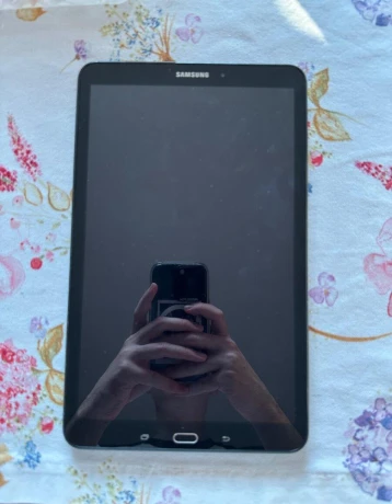 na-predaj-samsung-galaxy-tab-a-101-sm-t580-16-gb-big-2