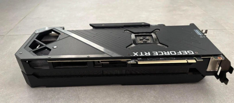 asus-rog-strix-gtxrtx-3070-ti-o8g-gaming-spickovy-stav-big-4