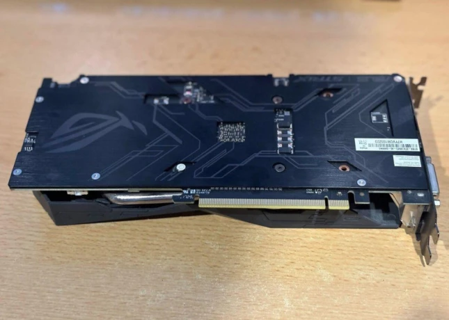 asus-rog-strix-geforce-gtx-1050-ti-4gb-big-4