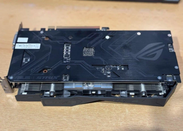asus-rog-strix-geforce-gtx-1050-ti-4gb-big-3